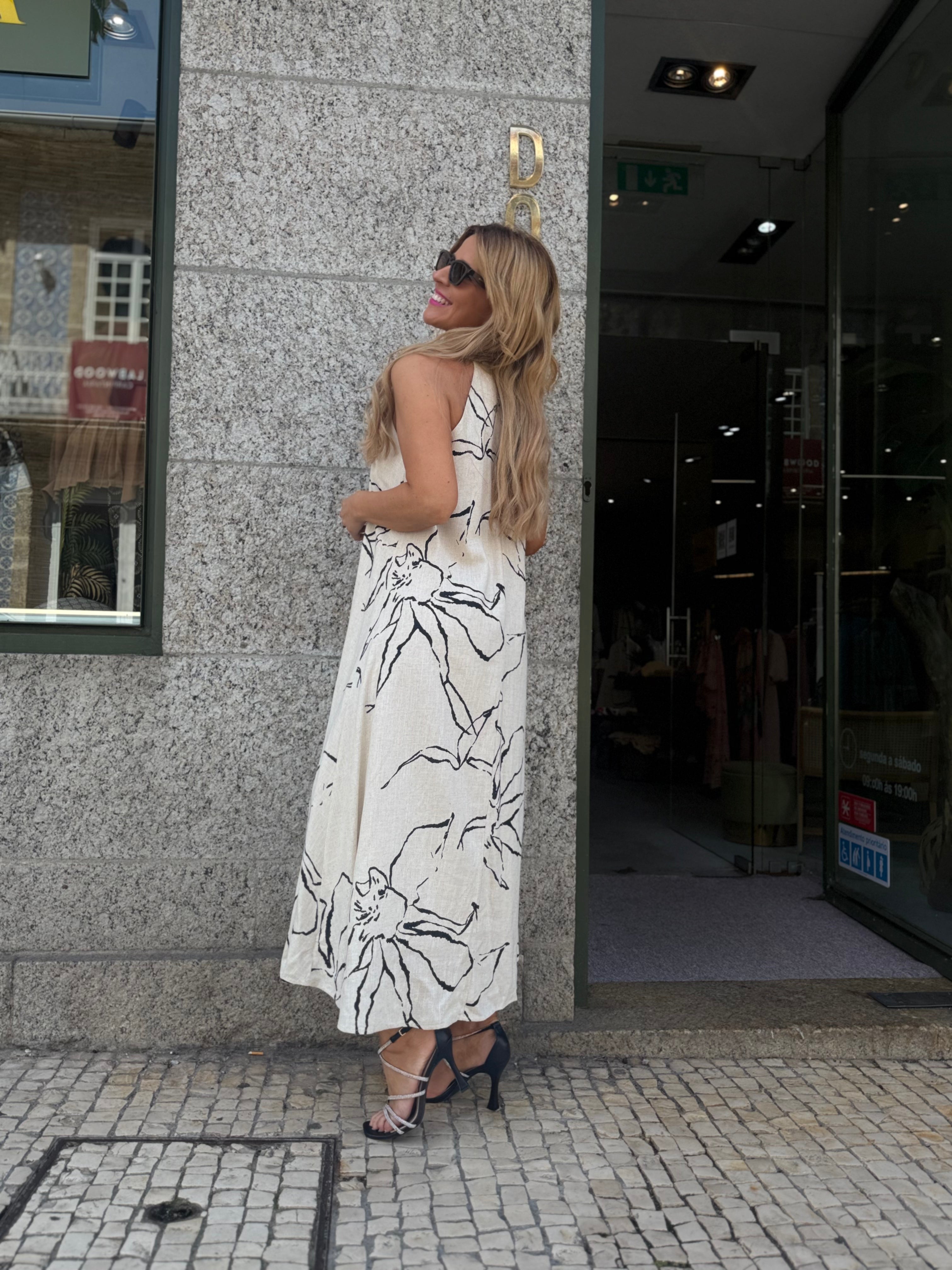 VESTIDO EM LINHO