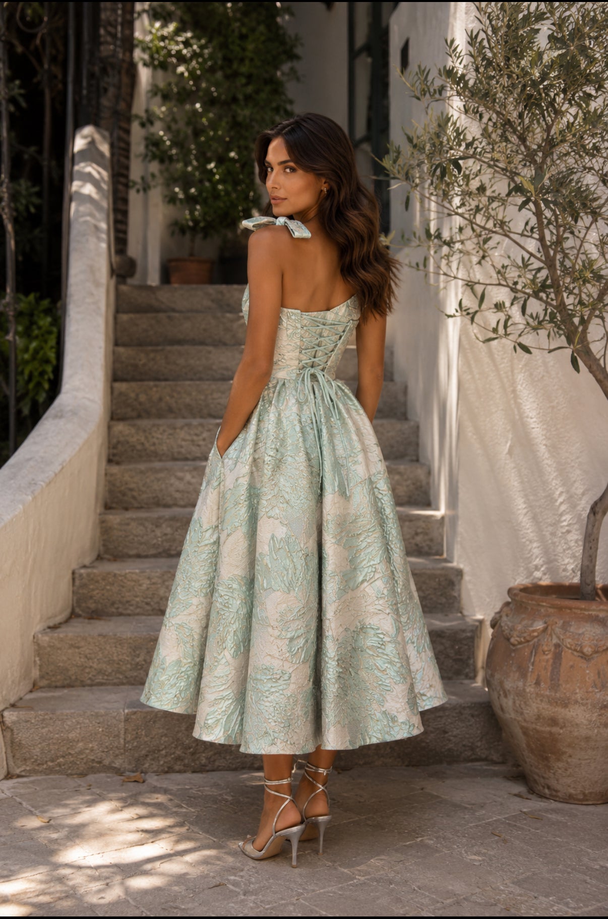 VESTIDO MIDI ASSIMÉTRICO