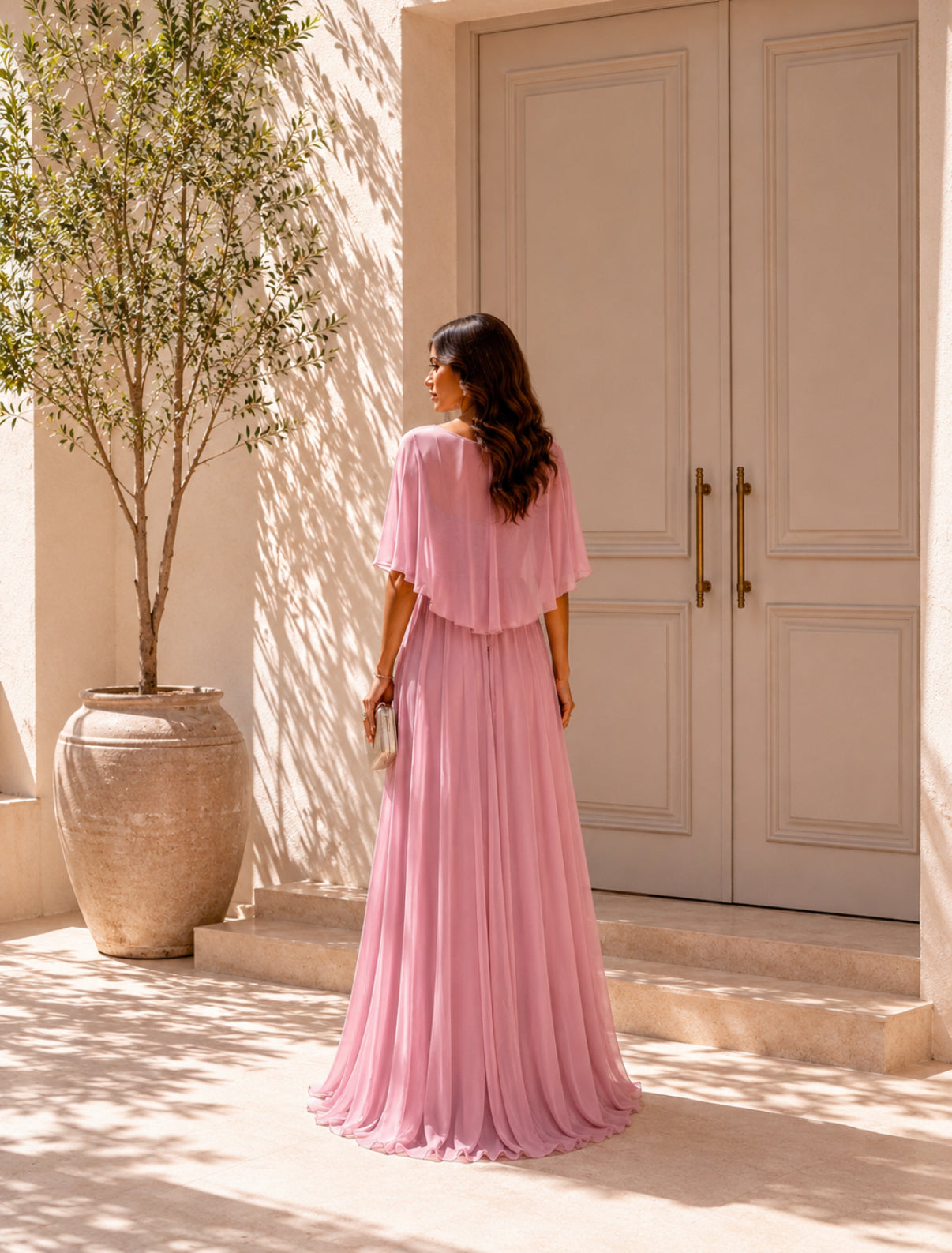 VESTIDO COM CAPA FLUIDA