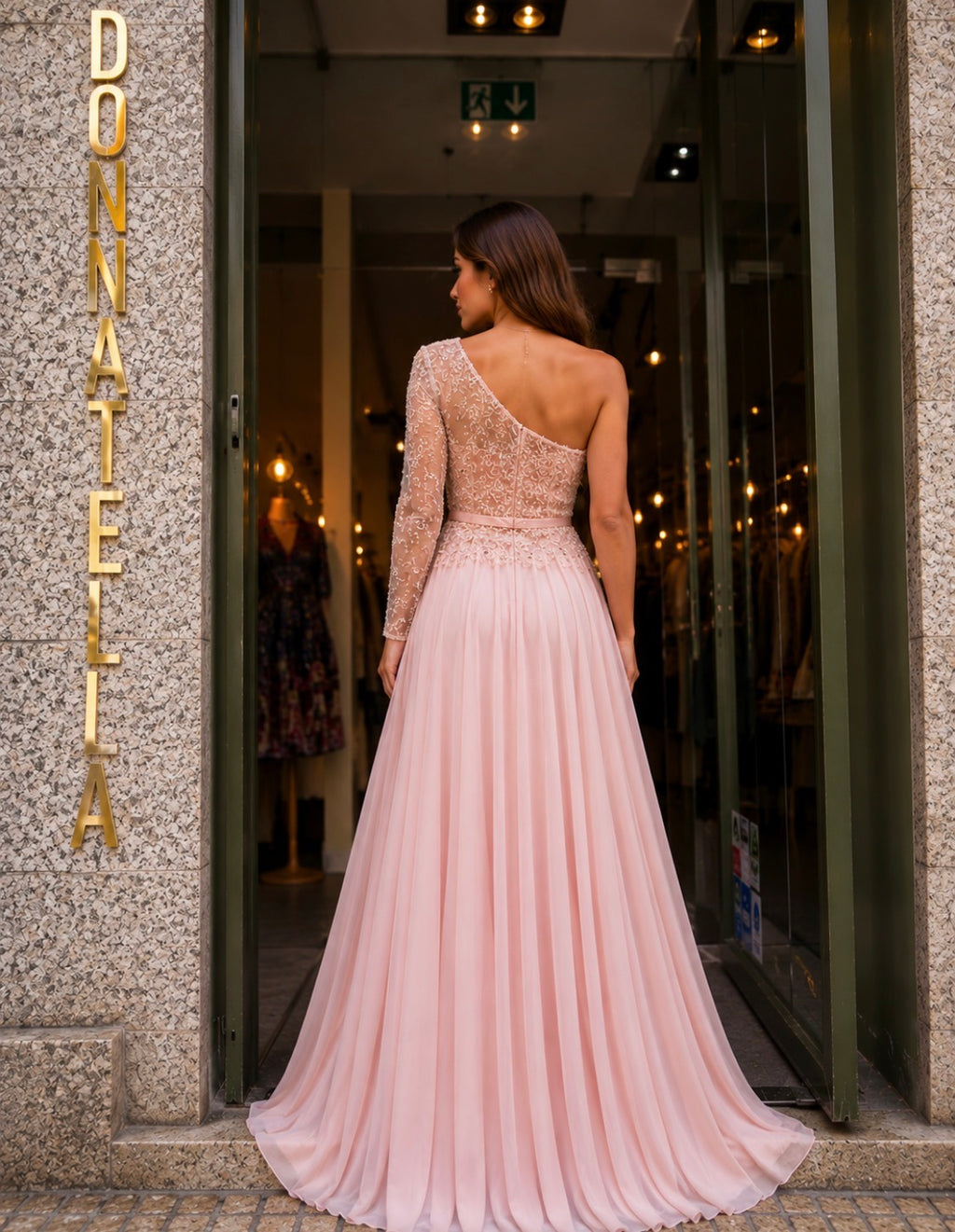 VESTIDO LONGO COM CORPETE BORDADO