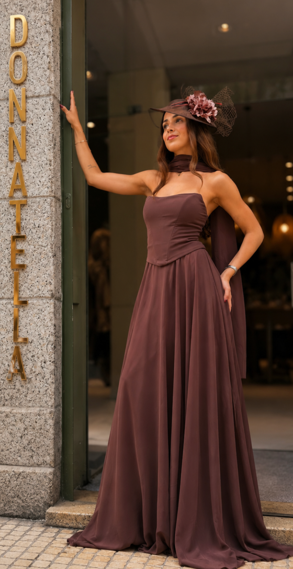 VESTIDO LONGO CHOCOLATE COM ECHARPE