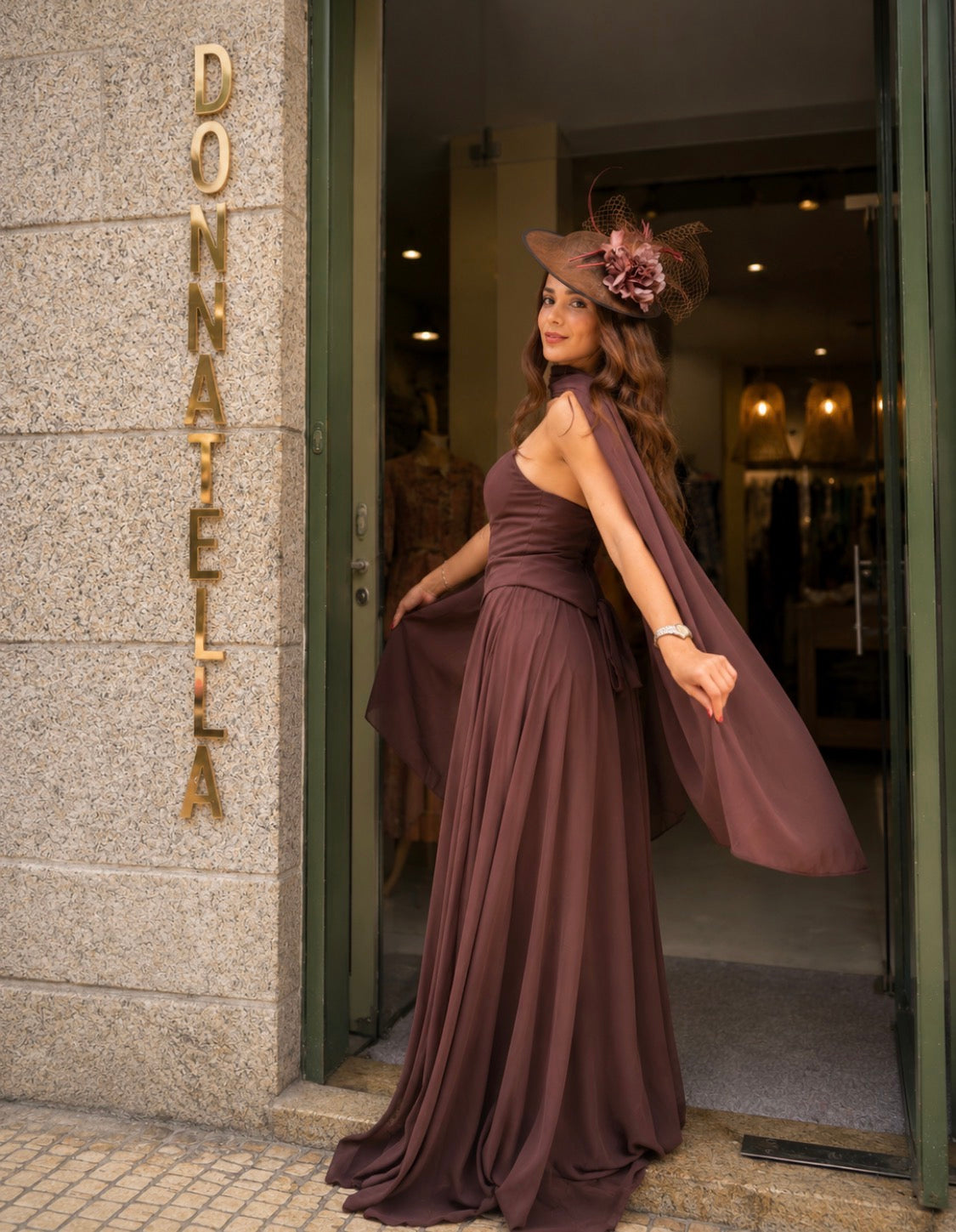 VESTIDO LONGO CHOCOLATE COM ECHARPE