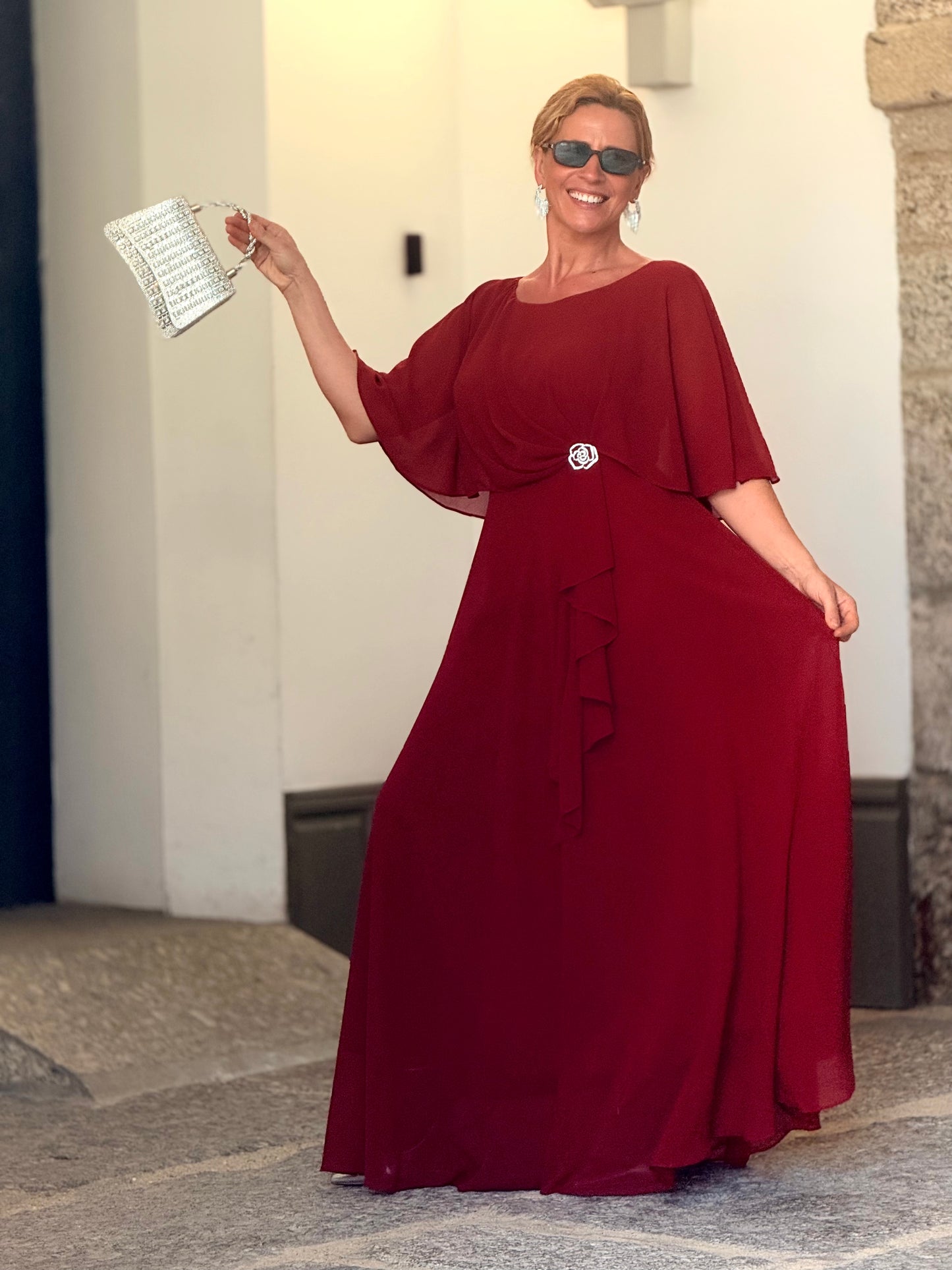 Vestido com pendente em brilho