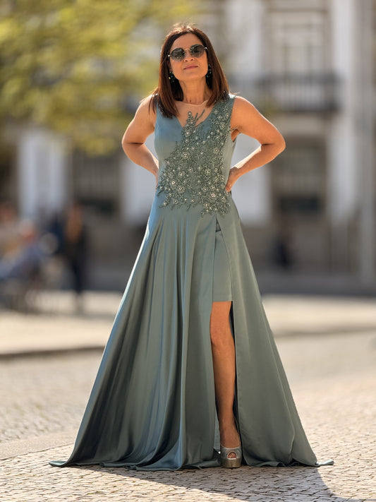 Vestido de chiffon com bordado