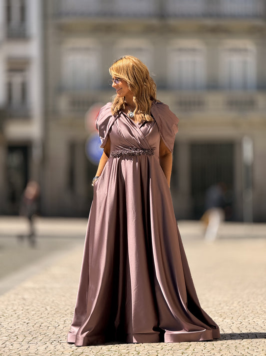 Vestido cetim com apliques