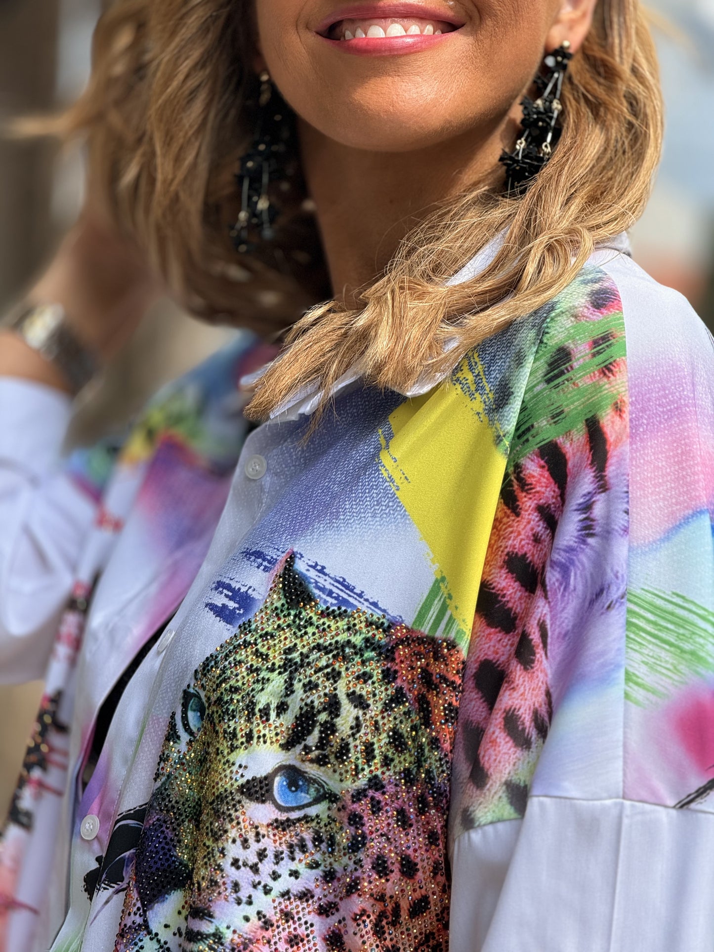 Blusa padrão e brilho