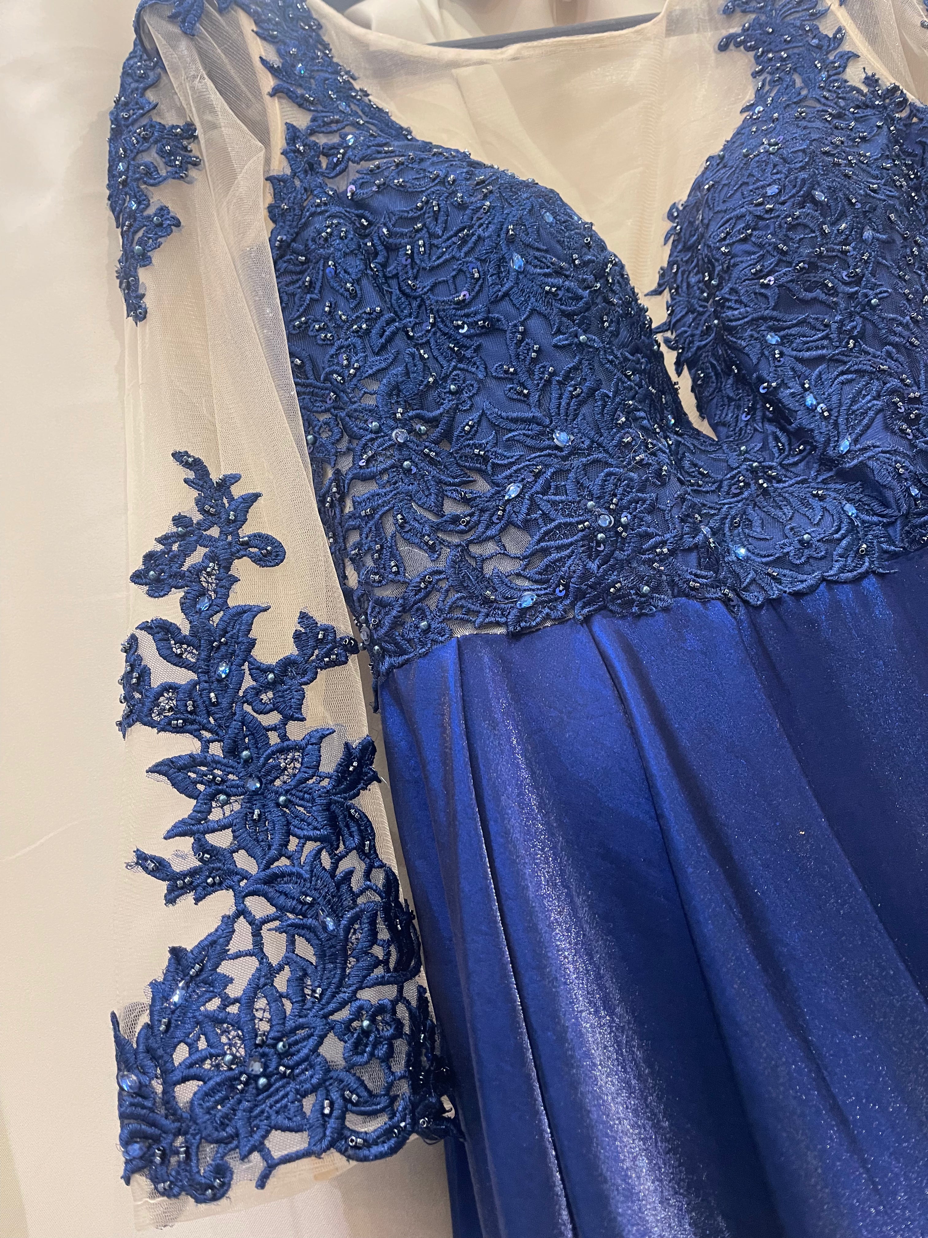 VESTIDO PRINCESA RENDA