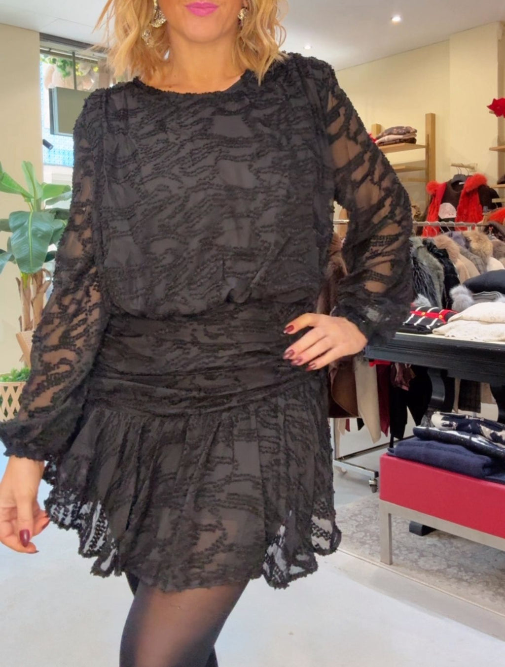 VESTIDO PRETO CURTO