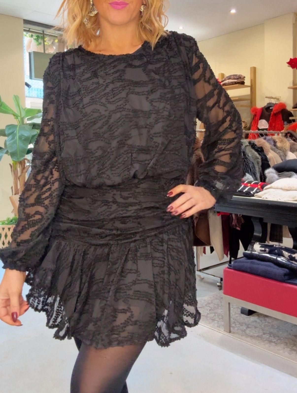 VESTIDO PRETO CURTO