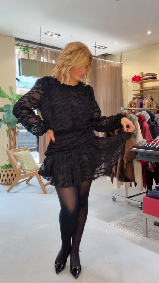 VESTIDO PRETO CURTO