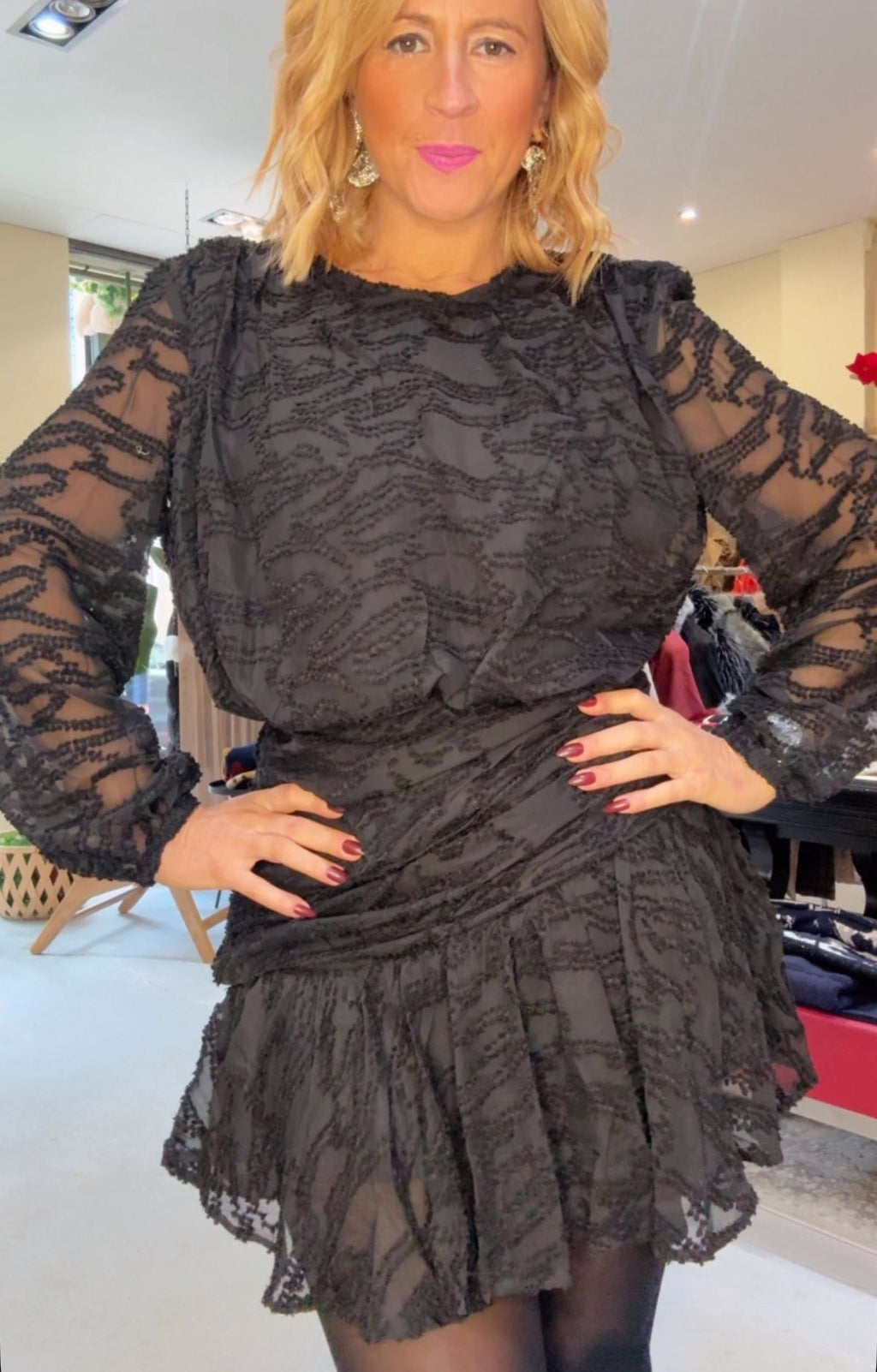 VESTIDO PRETO CURTO