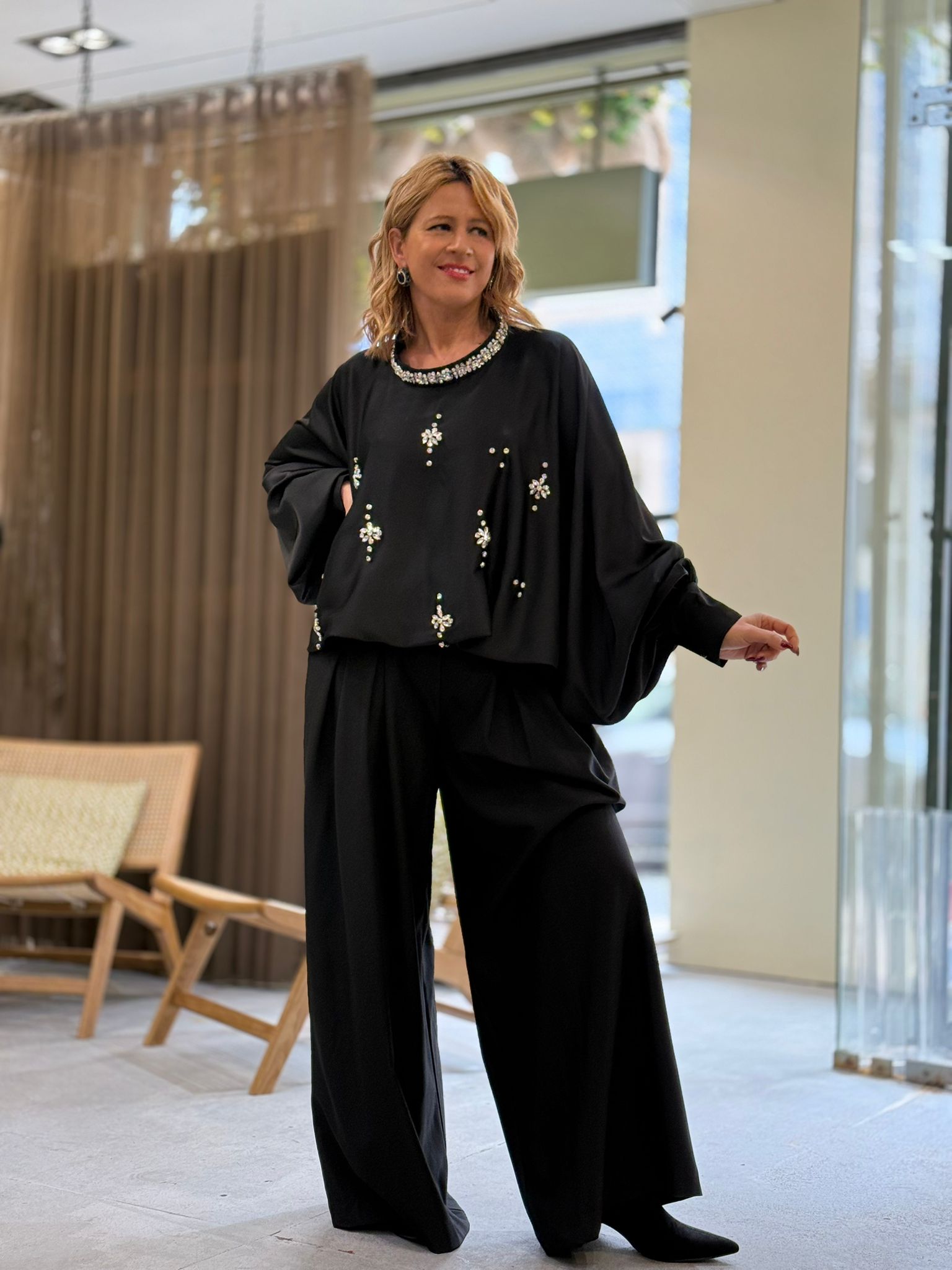 PANTALON COM PREGAS