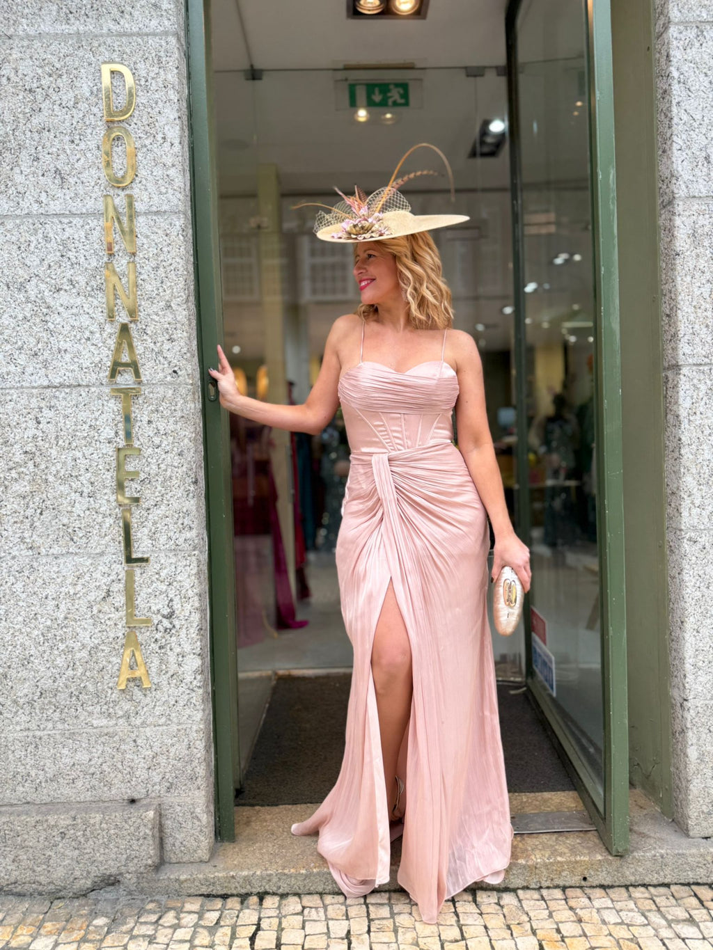 VESTIDO SEREIA COM ESPARTILHO