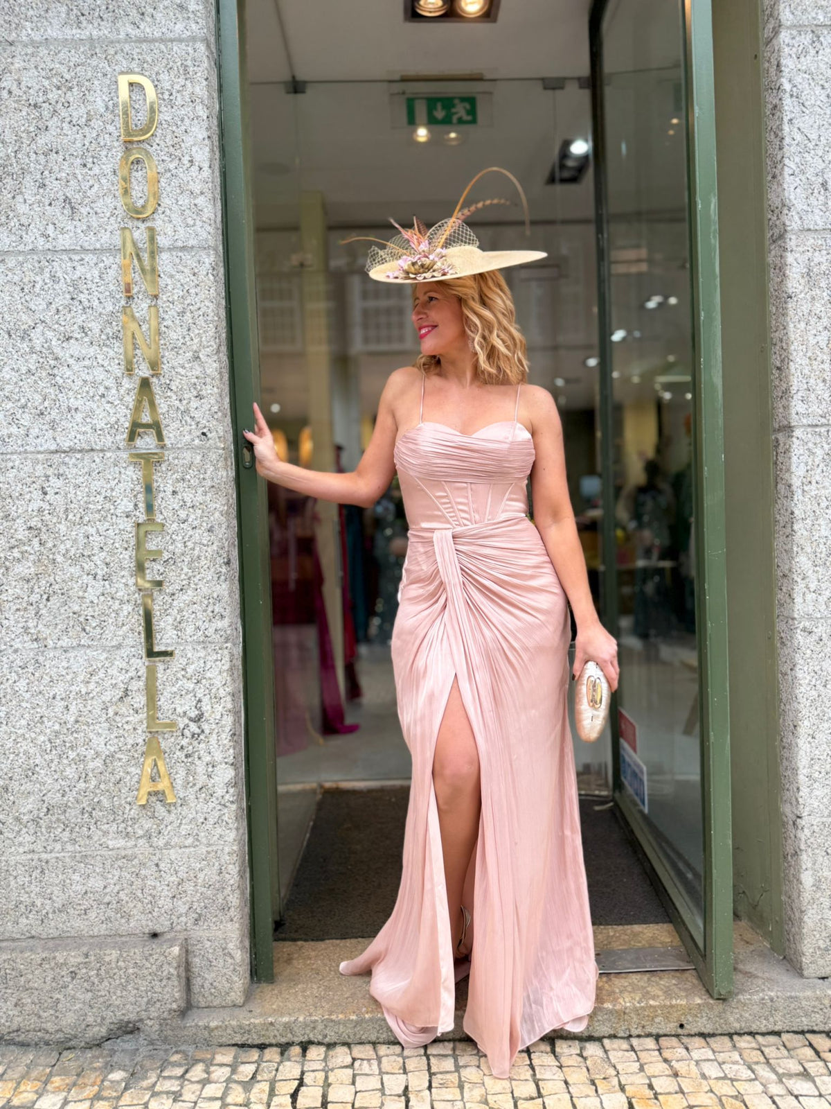 VESTIDO SEREIA COM ESPARTILHO