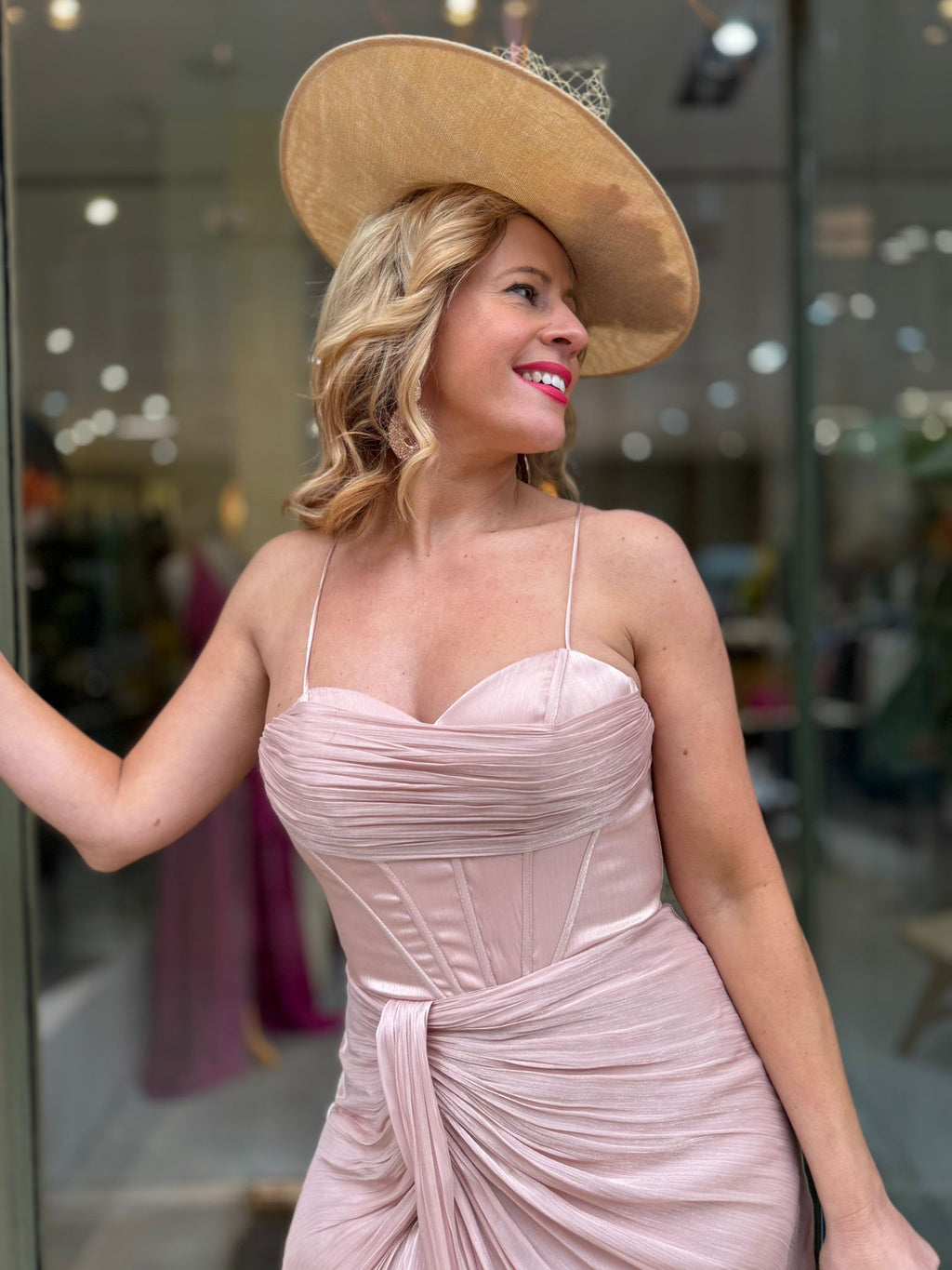 VESTIDO SEREIA COM ESPARTILHO