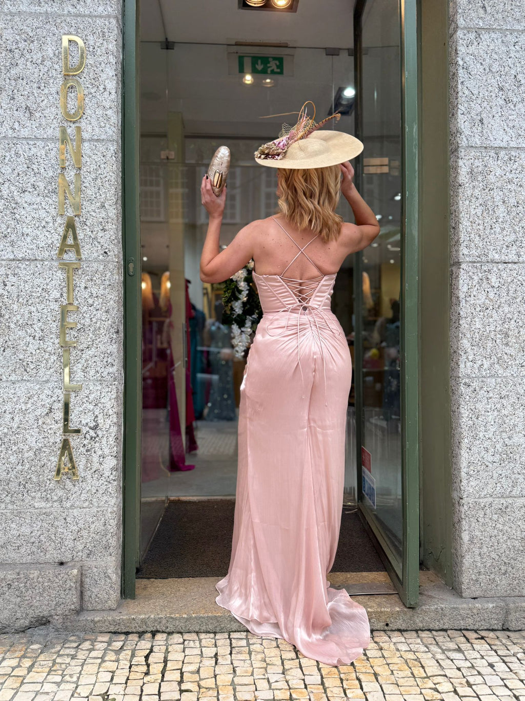 VESTIDO SEREIA COM ESPARTILHO