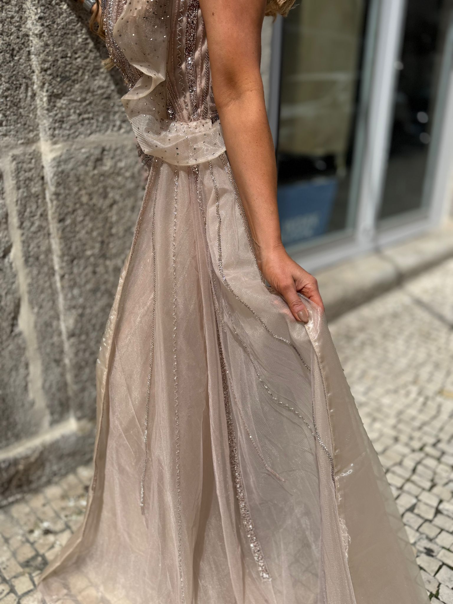 VESTIDO LANTEJOULAS