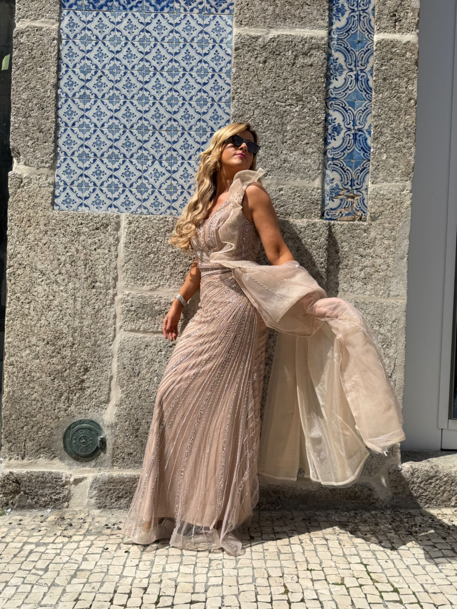 VESTIDO LANTEJOULAS