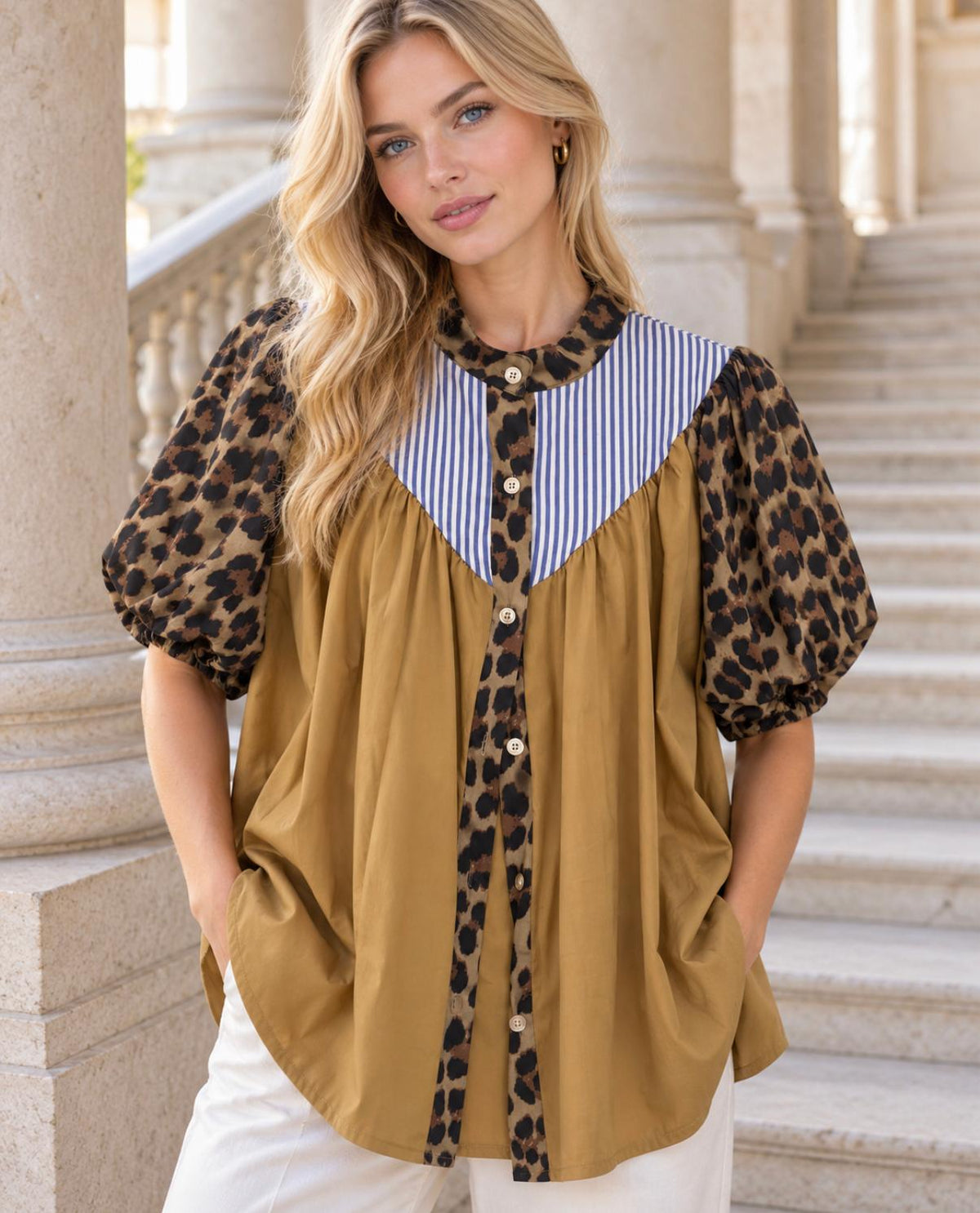 Blusa Camel com Animal Print e Riscas