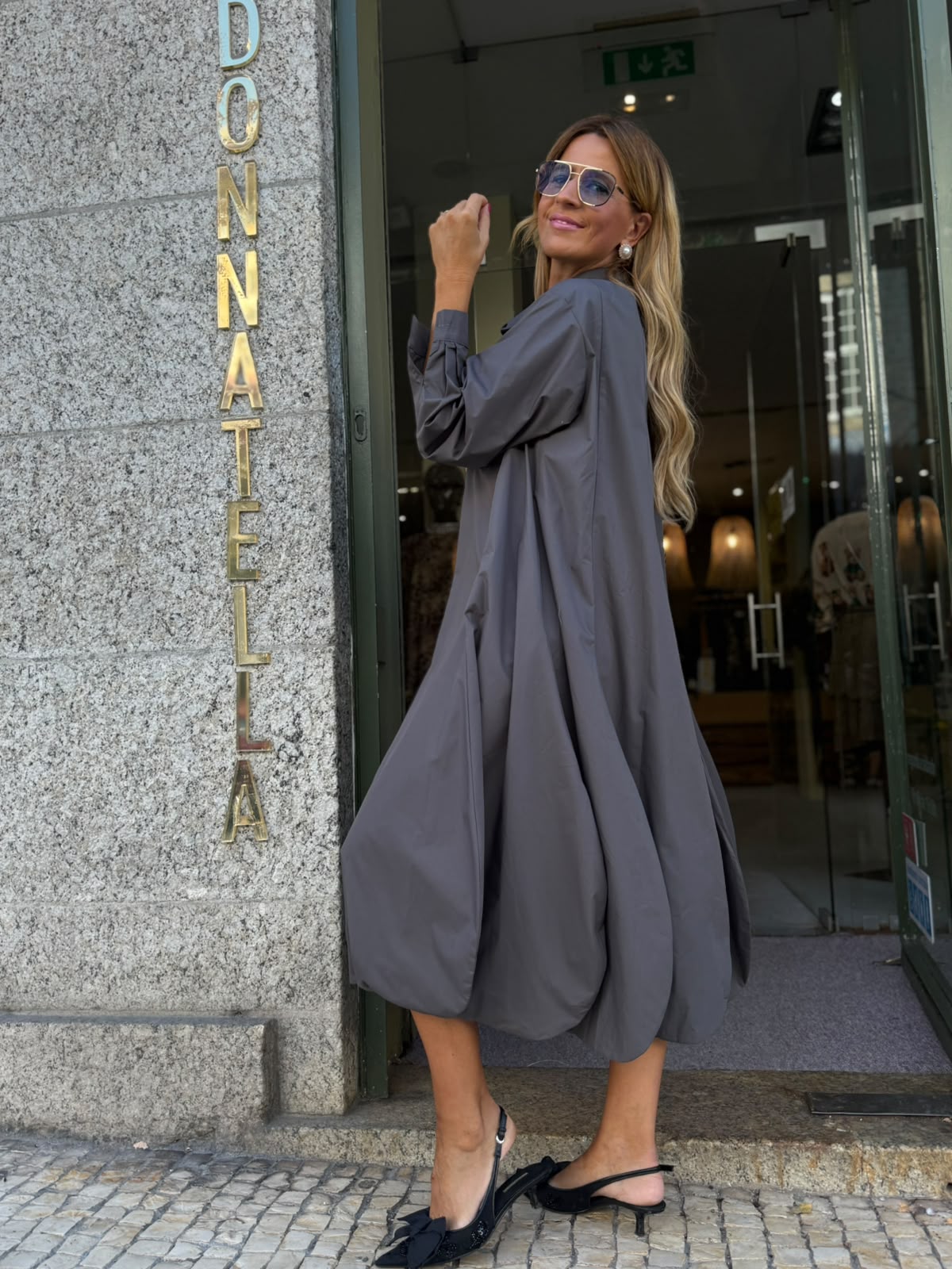 Vestido Camiseiro Midi Cinza Chumbo