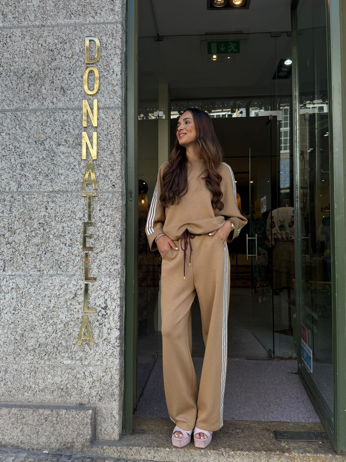 Conjunto Camel Sport Chic