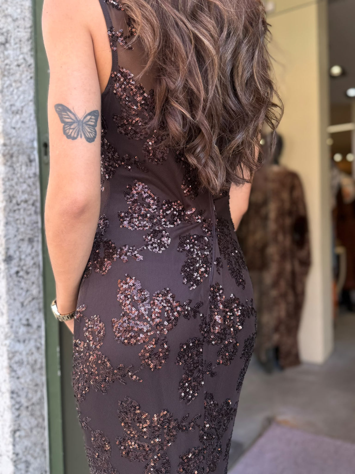 Vestido Longo Chocolate com Brilho Floral