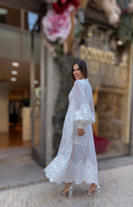 Vestido branco de renda