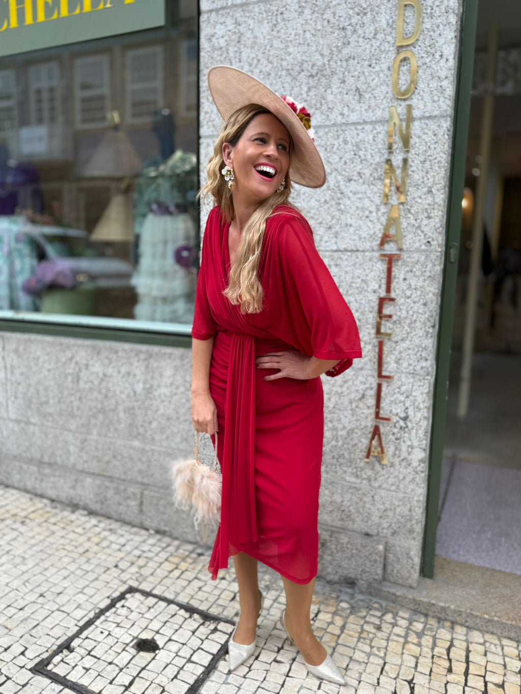 VESTIDO VERMELHO MIDI FLUIDO