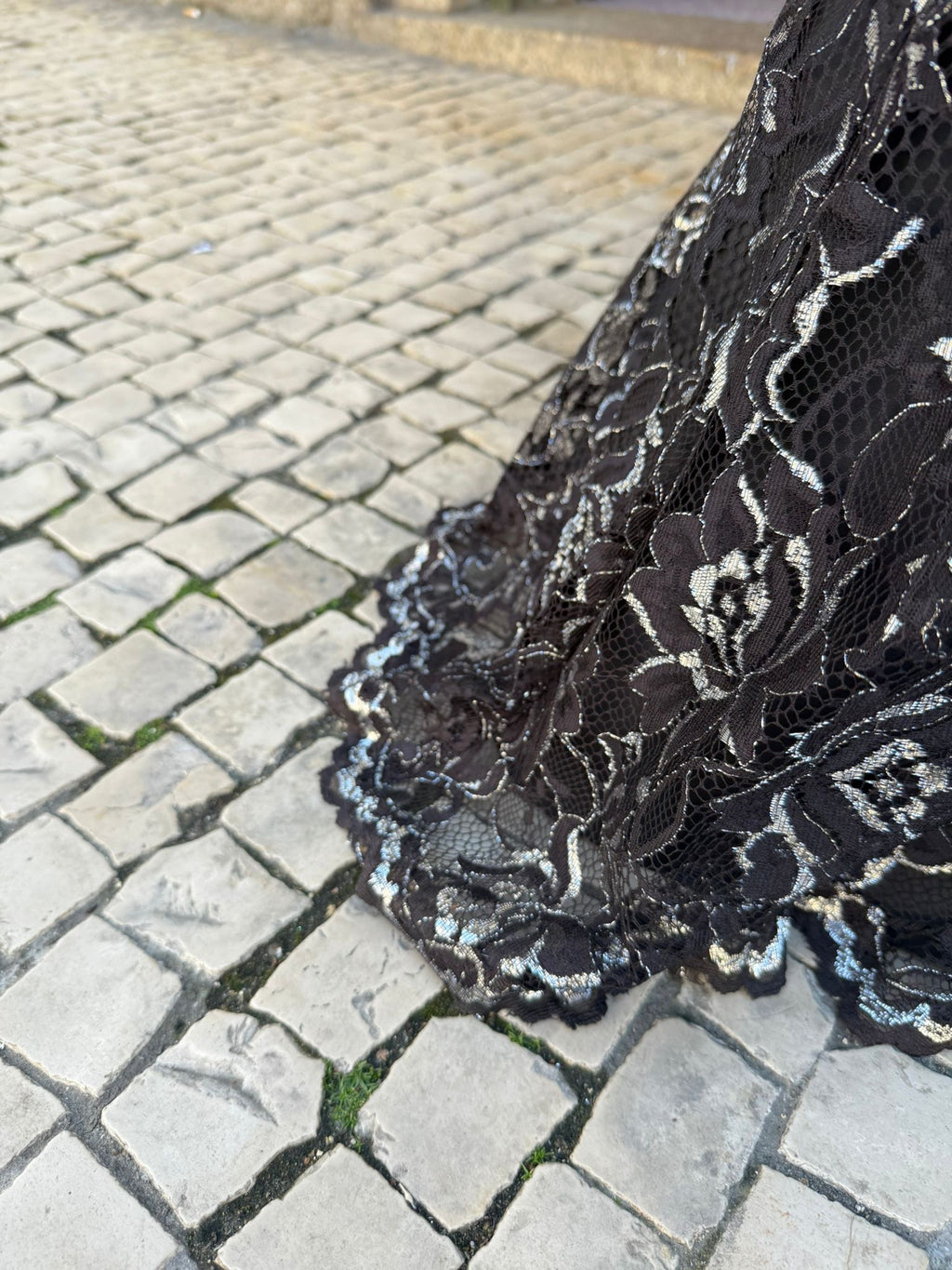 VESTIDO PRETO EM RENDA