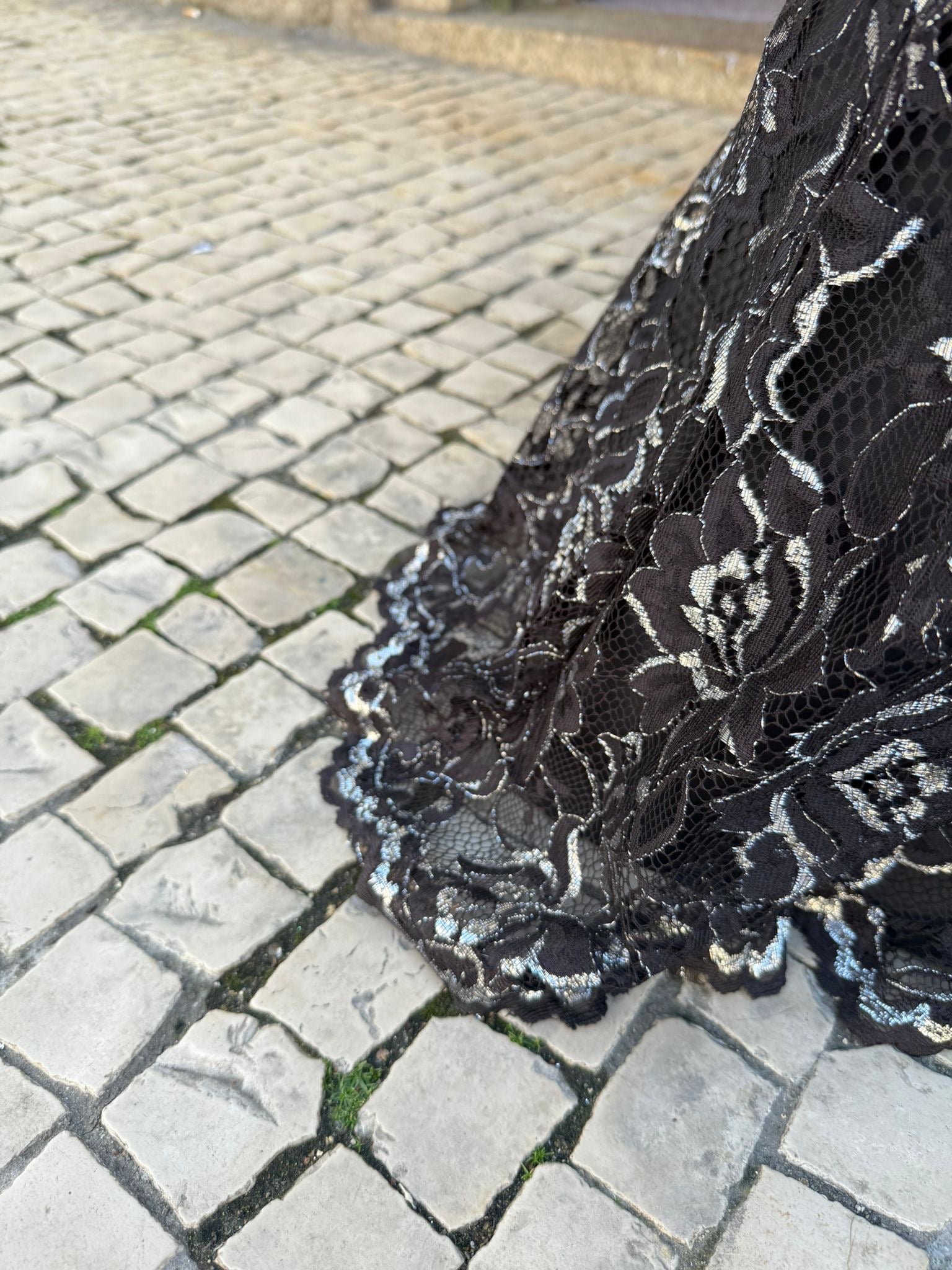 VESTIDO PRETO EM RENDA