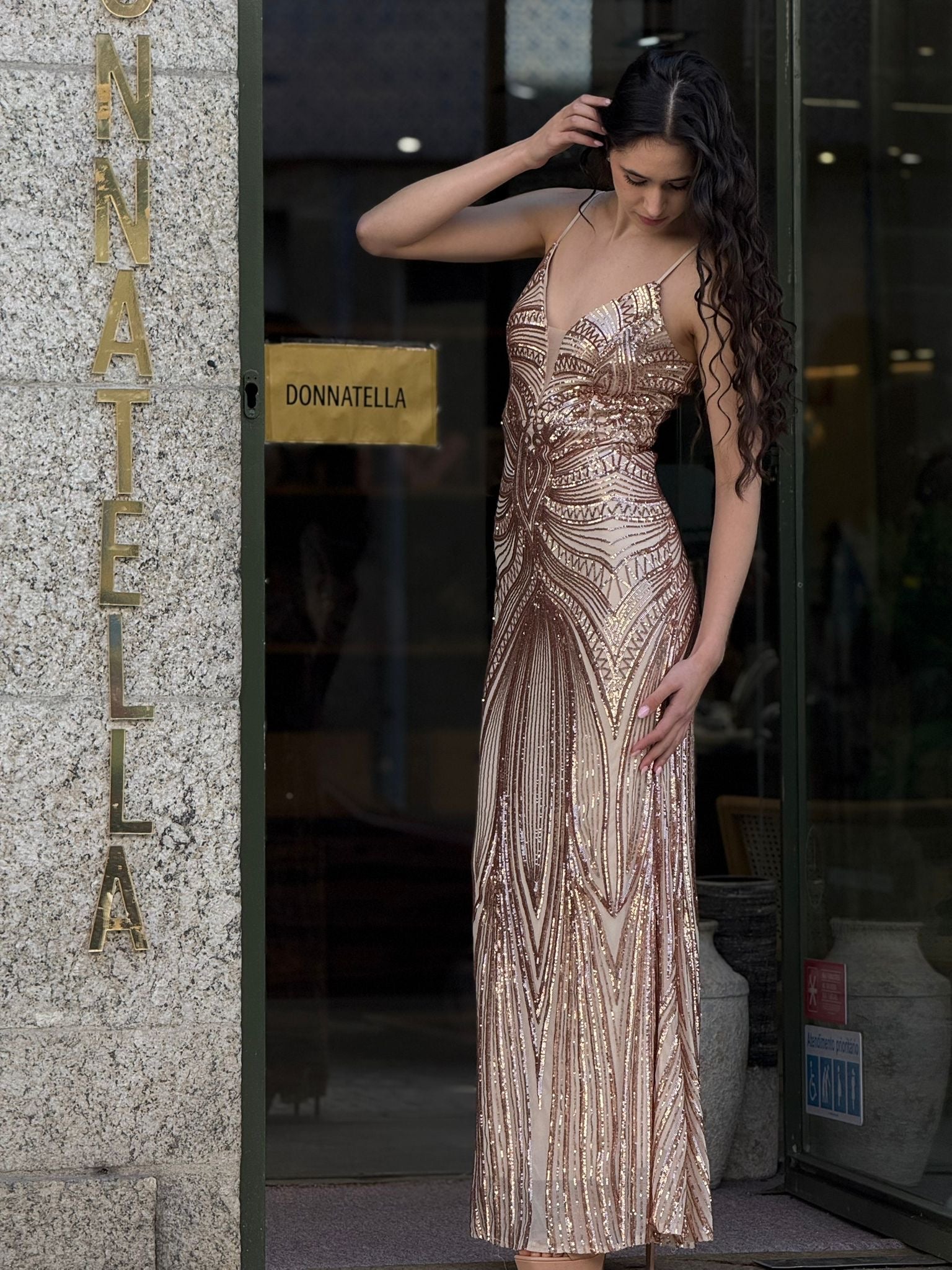 VESTIDO SEREIA LANTEJOULAS