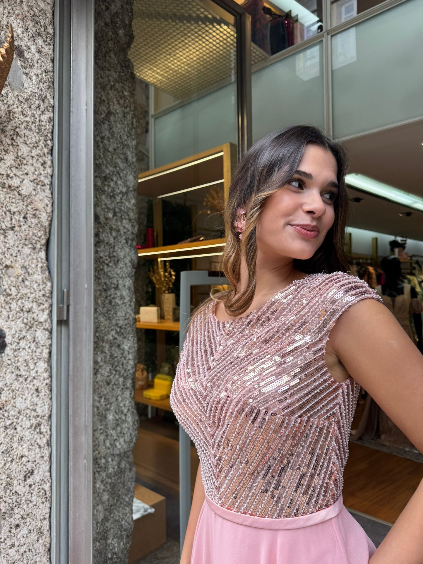 Vestido missanga no busto