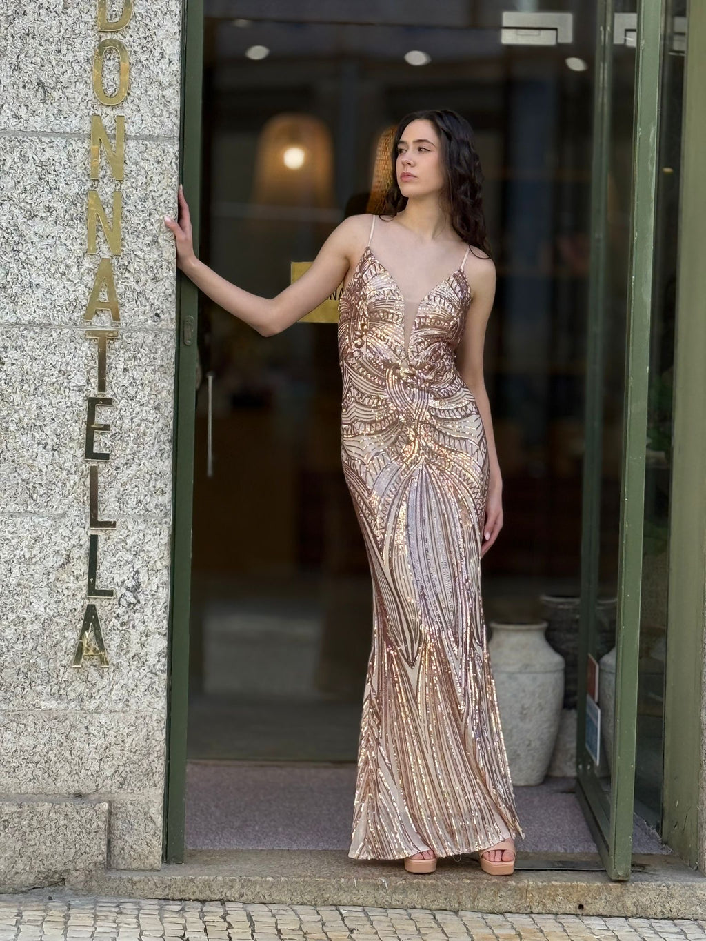 VESTIDO SEREIA LANTEJOULAS