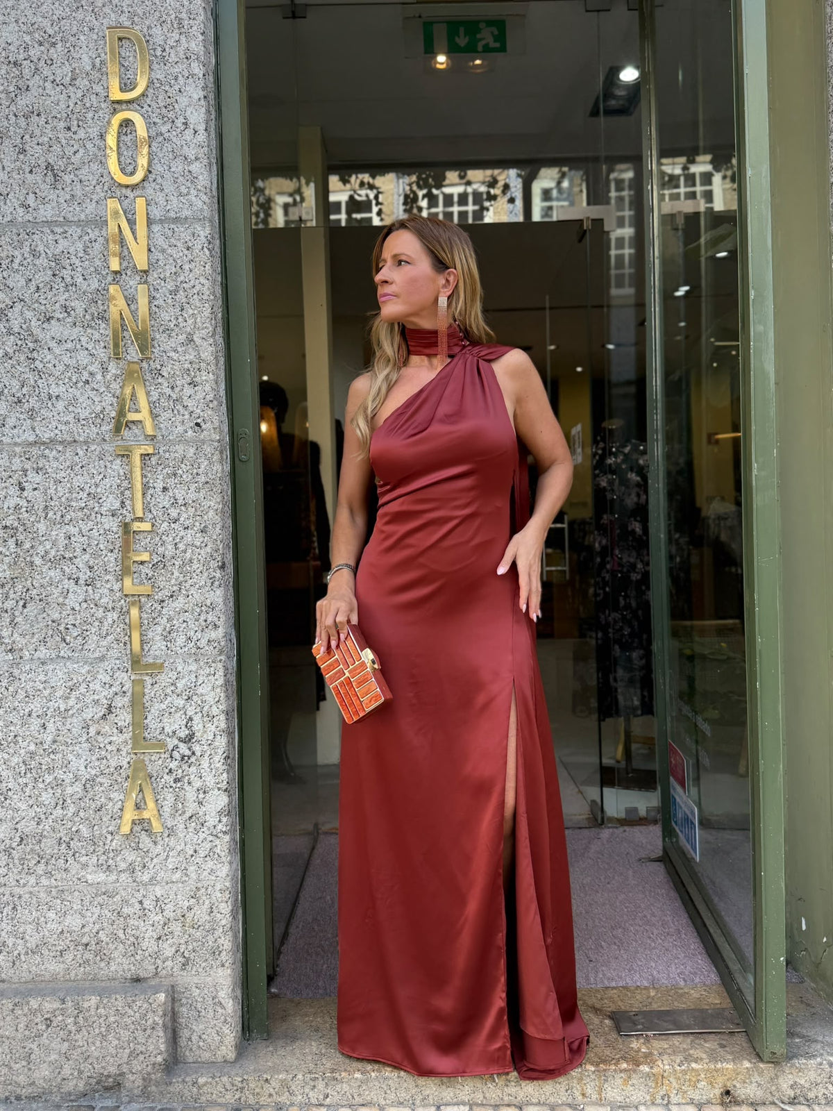 VESTIDO ACETINADO TERRACOTA
