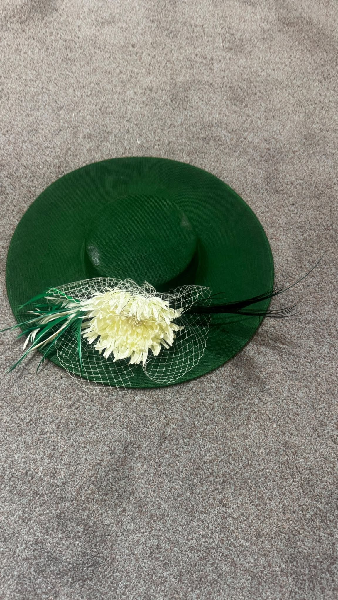 TOUCADO VERDE GARRAFA COM FLOR MARFIM