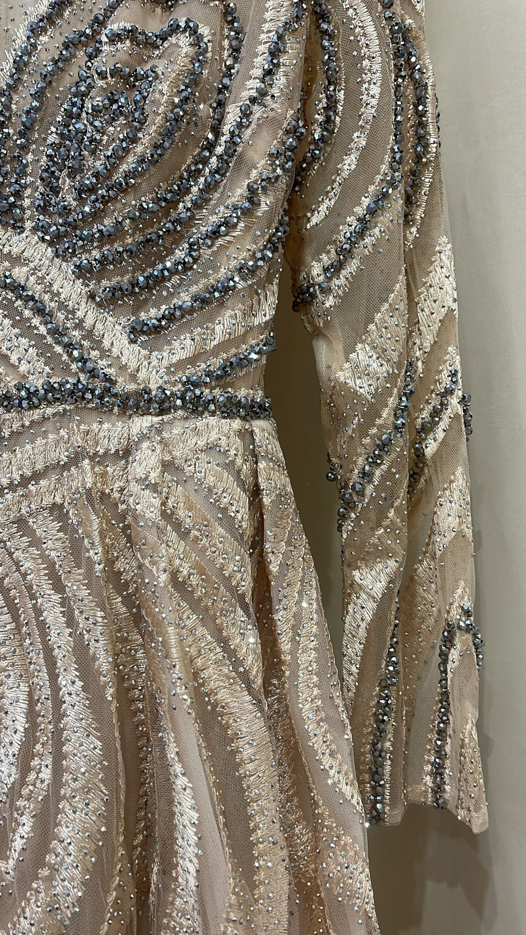 VESTIDO PRINCESA EM PEDRARIA