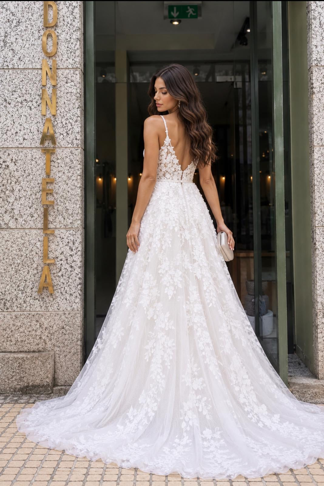 VESTIDO RENDA EM TULE
