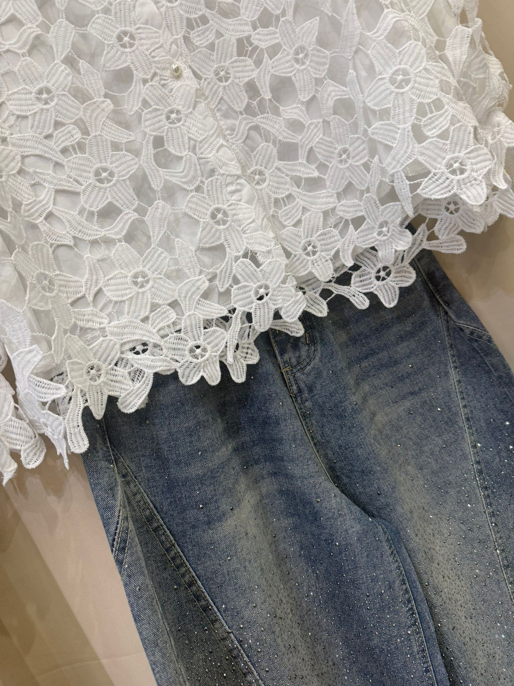 BLUSA EM BORDADO INGLÊS