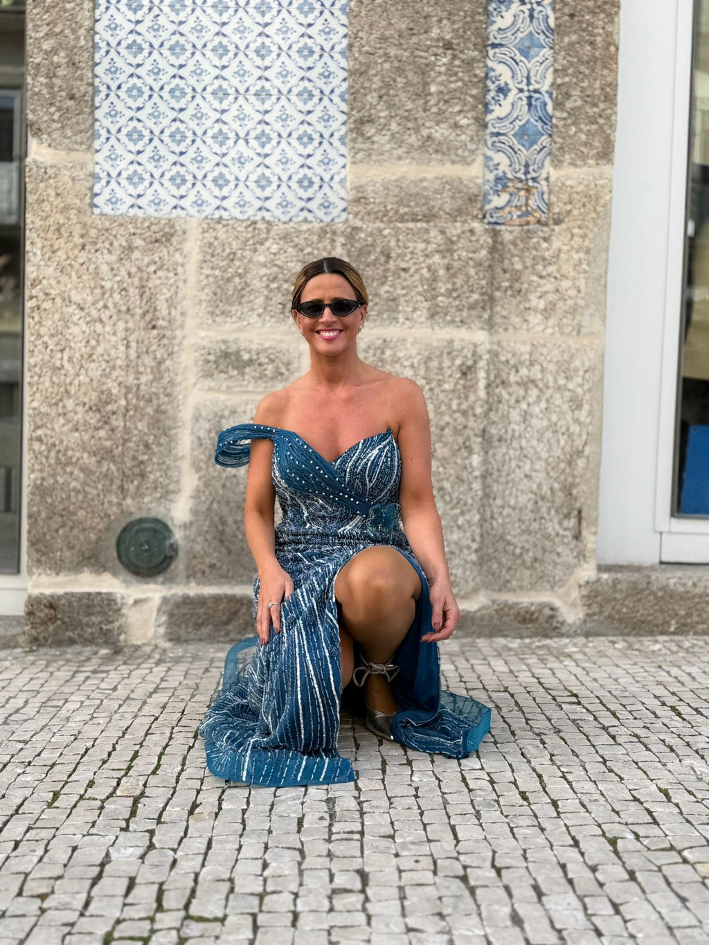 VESTIDO AZUL LANTEJOULAS