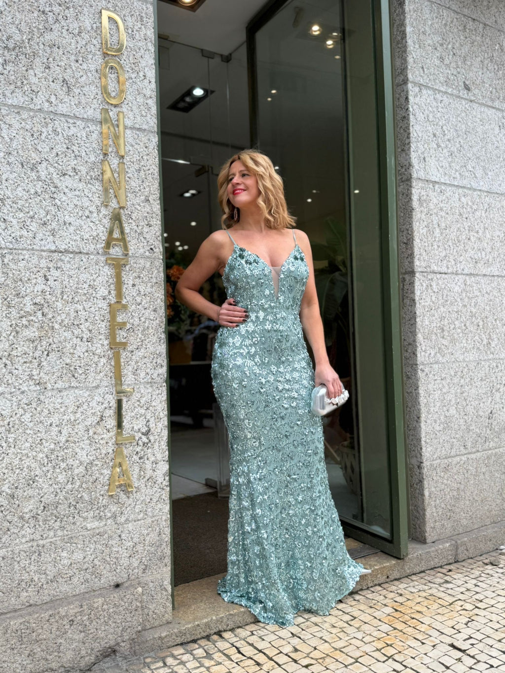 VESTIDO SEREIA LANTEJOULAS