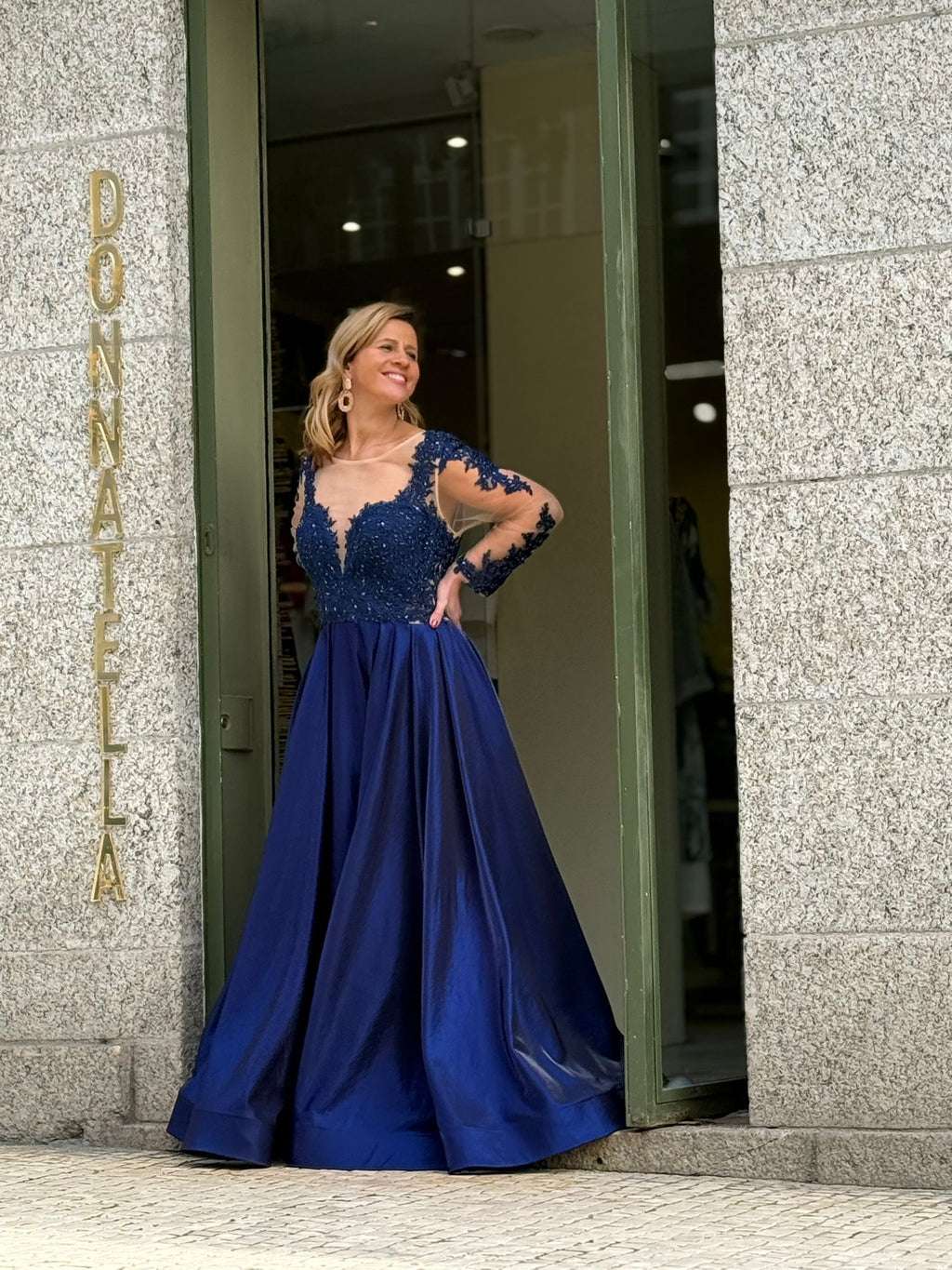 VESTIDO PRINCESA RENDA