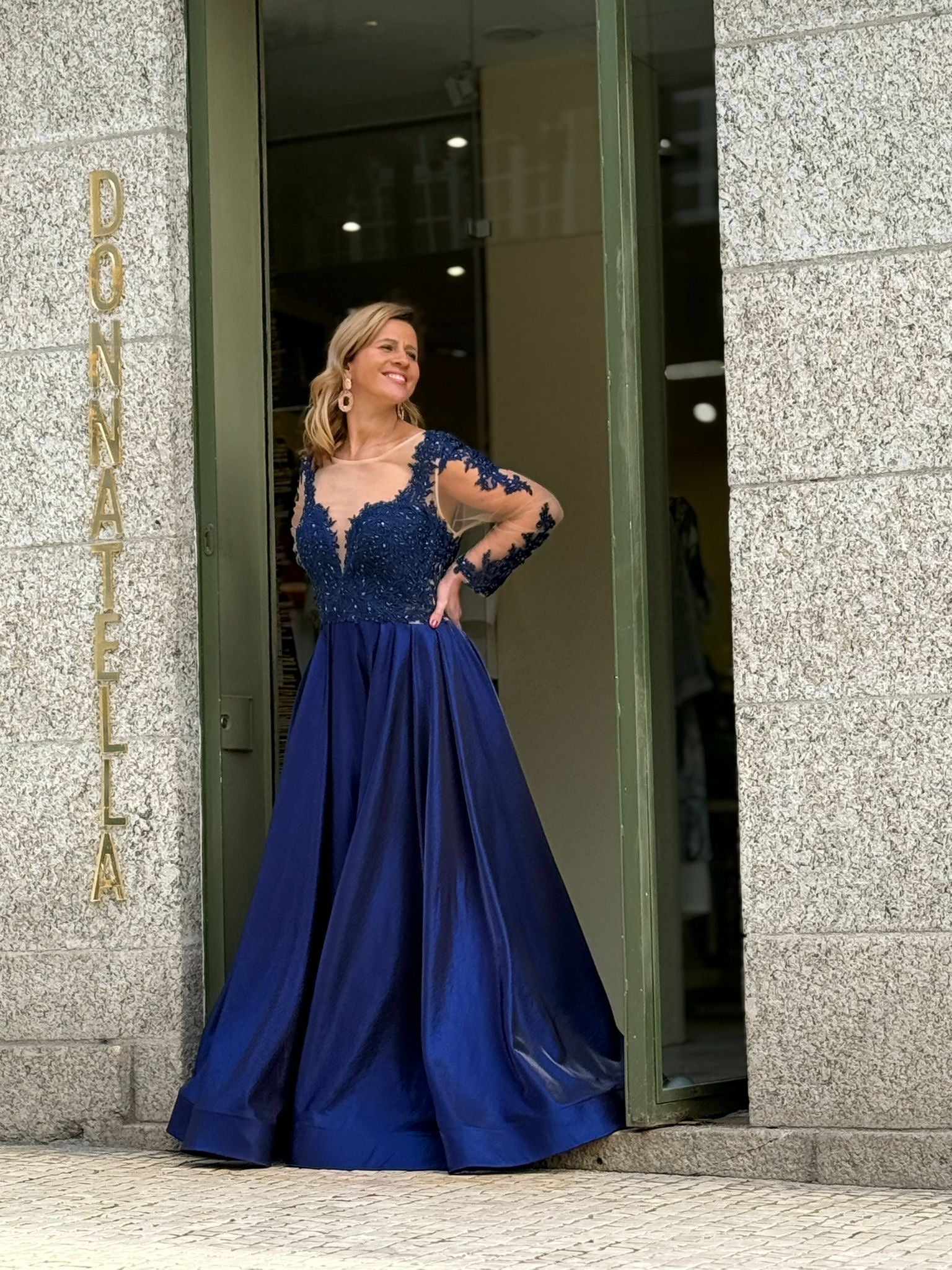 VESTIDO PRINCESA RENDA