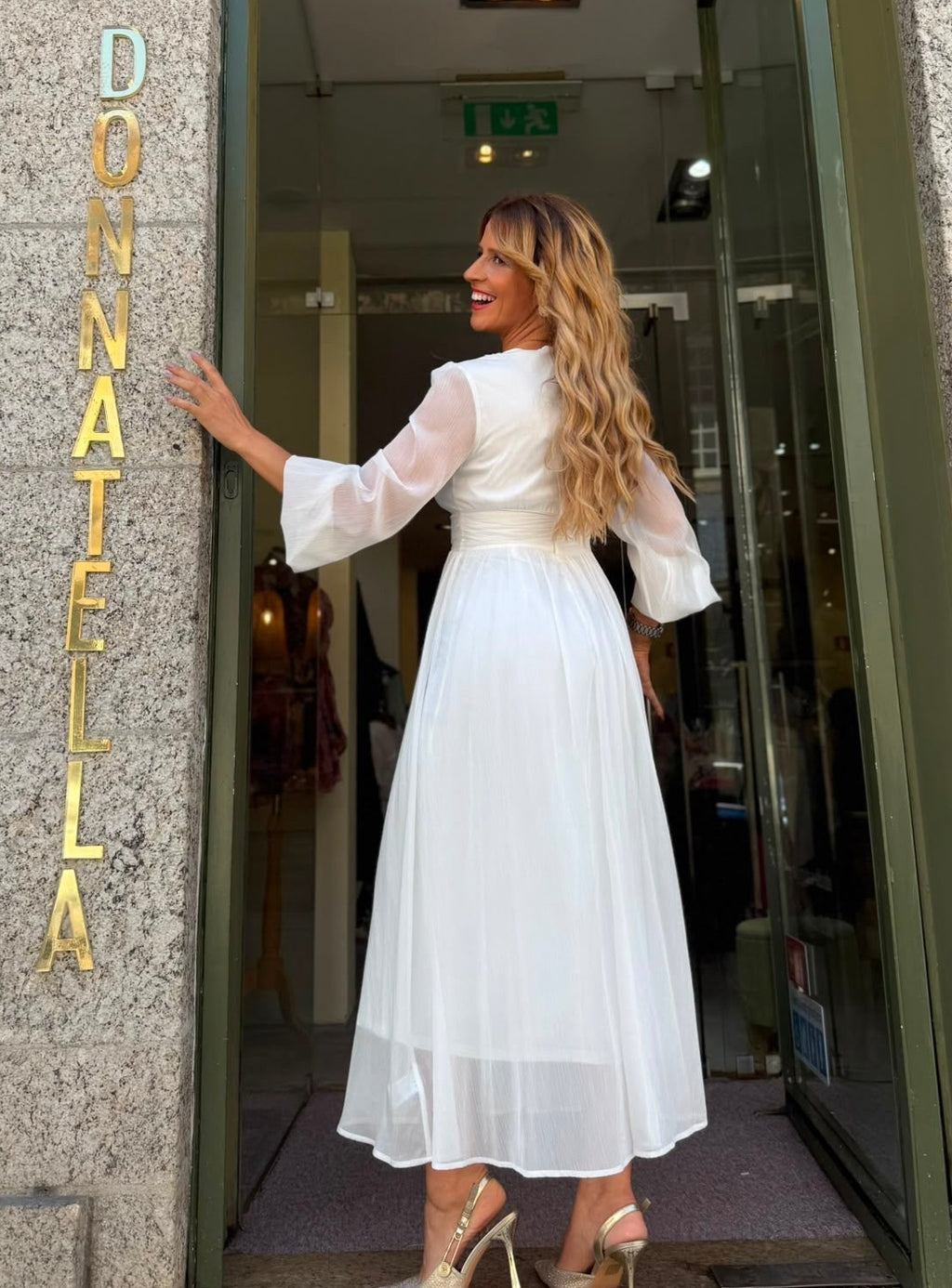 VESTIDO MIDI BRANCO EM CHIFFON