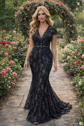 VESTIDO PRETO EM RENDA