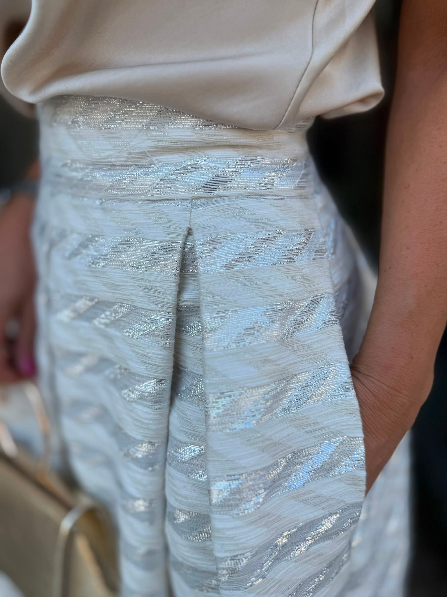 SAIA MIDI PRATEADA ELEGANCE