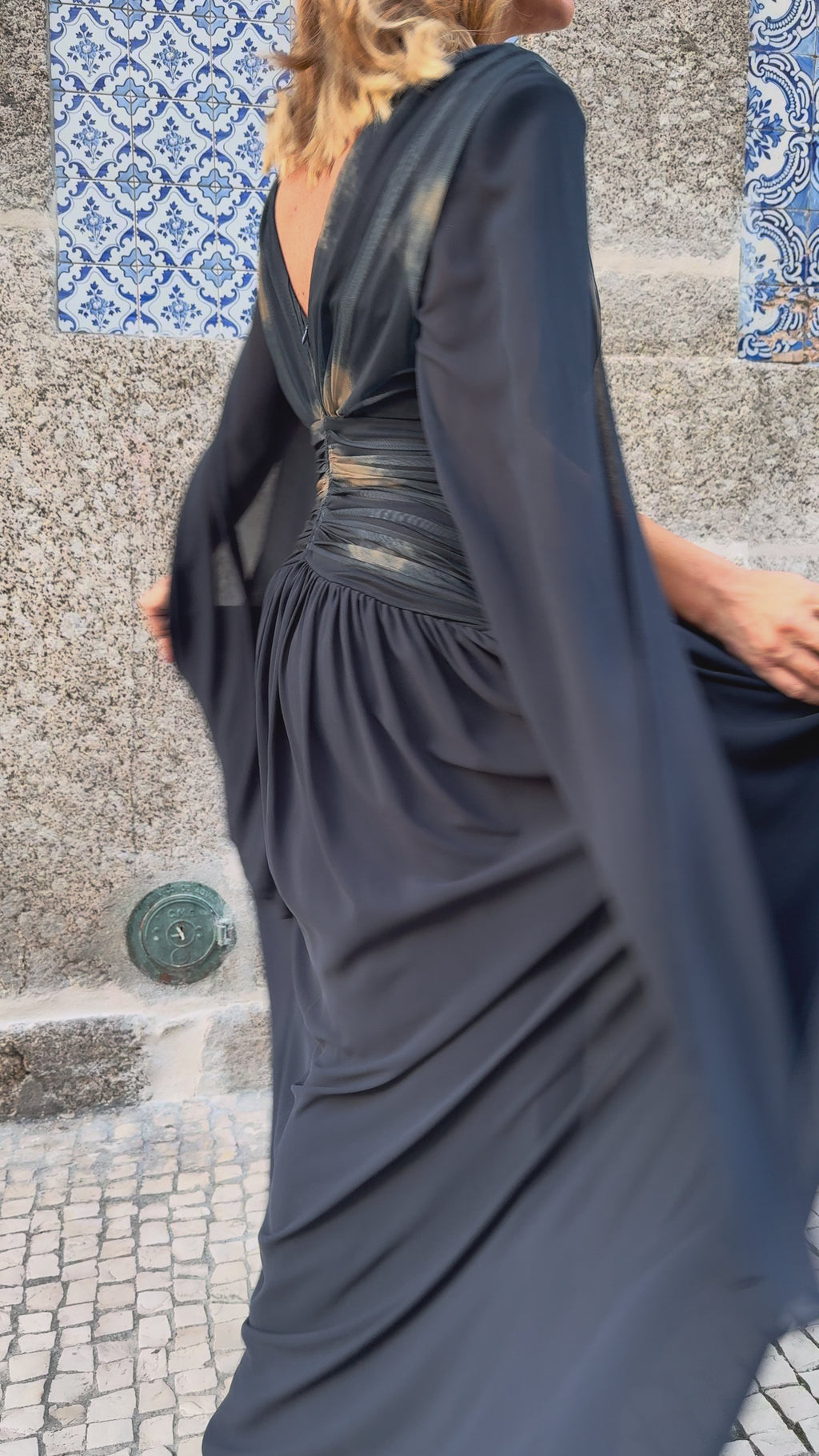 Vestido com manga esvoaçante